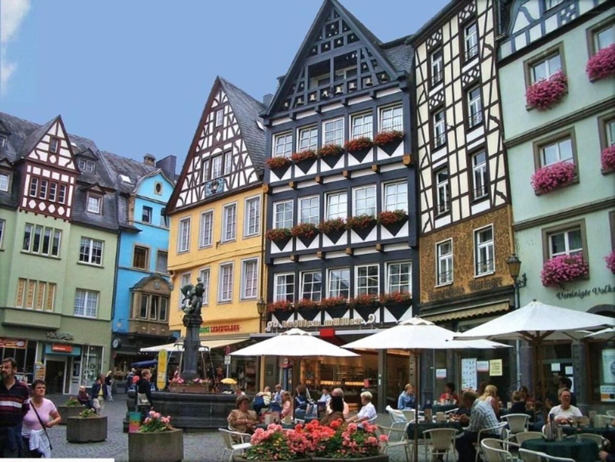 Charming 2-Bed Apartment In Cochem Exterior photo